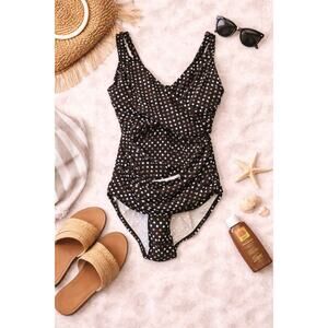 Trimshaper Women's Polka Dot One Piece Wrap Swimsuit Sleeveless Black/White 10